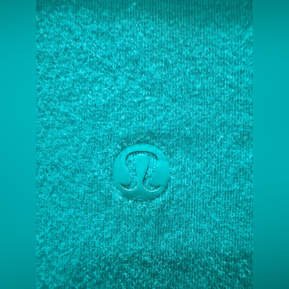 Lululemon Love V-Neck T-Shirt in Maldives Green - Picture 8 of 10
